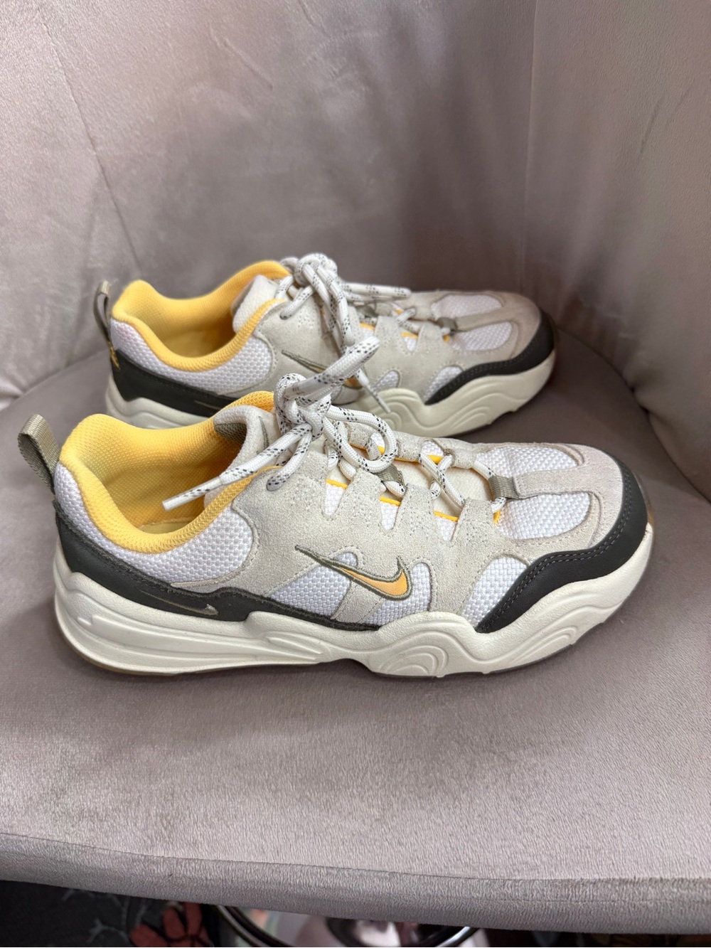 Nike women’s' tech Hera Yellow and White Mesh Sneaker